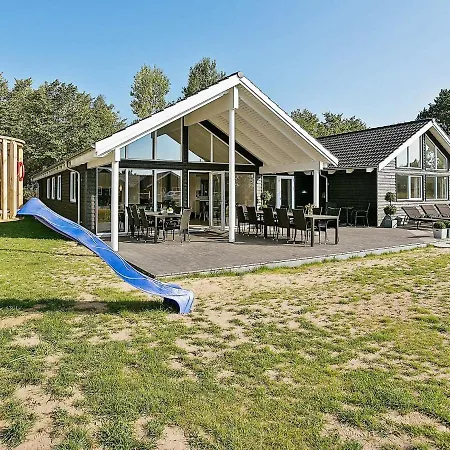 Semesterbostad 18 Person In *